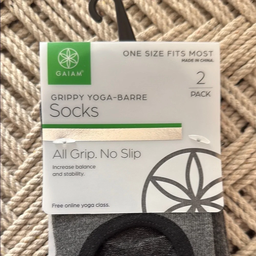 NEW Gaiam Grippy Non-Slip Yoga Barre Socks 2 Pack One Size